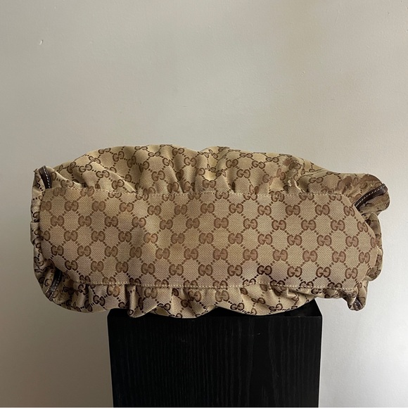 GG Canvas Medium D-Ring Hobo Bag - Picture 10 of 15